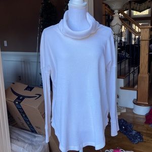 Anthropologie brand waffle off white turtleneck to size small oversized